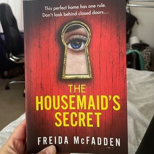 The housemaids secret book